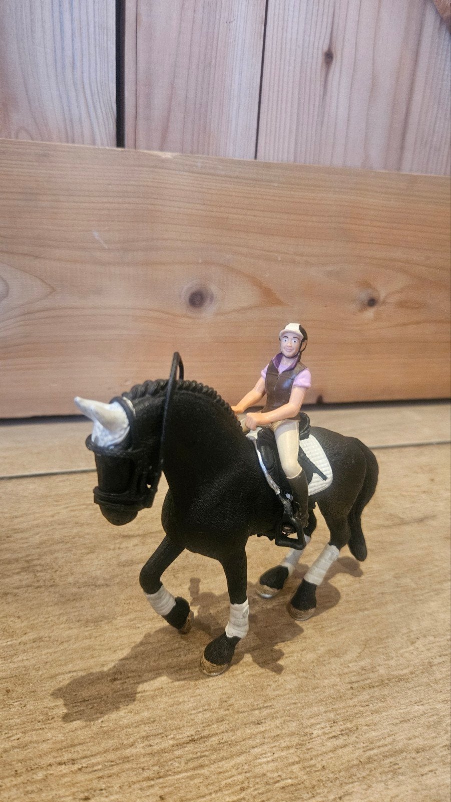 Schleich Friese Hengst met ruiter - Speelfiguur, Ophalen of Verzenden, Zo goed als nieuw