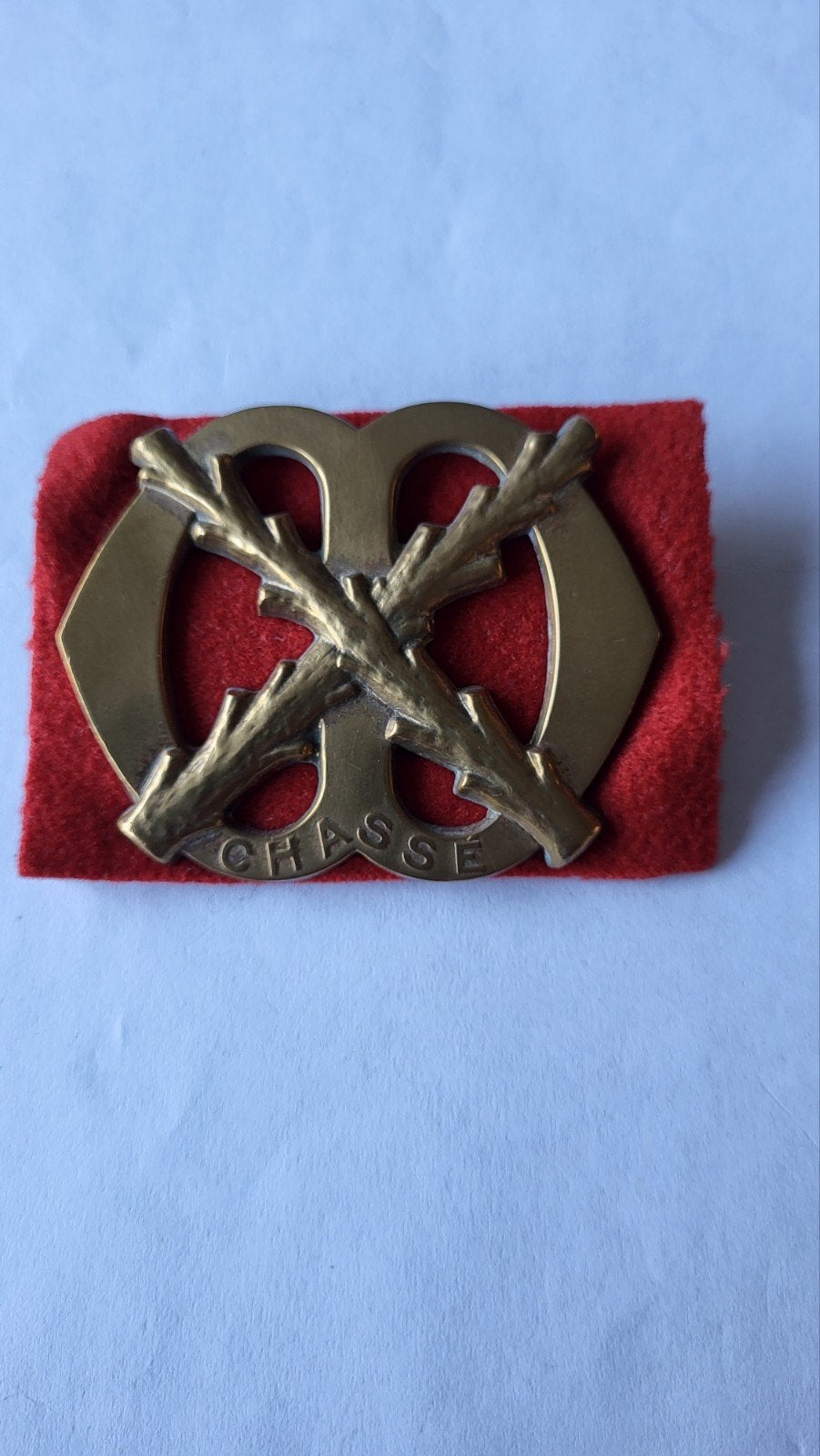 Baretembleem Chasse, Ophalen of Verzenden, Landmacht, Nederland, Embleem of Badge