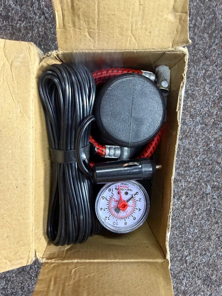 Caravan / Camper Banden Reparatie Set met Compressor Nieuw, Caravans en Kamperen, Camper-accessoires, Ophalen of Verzenden, Nieuw