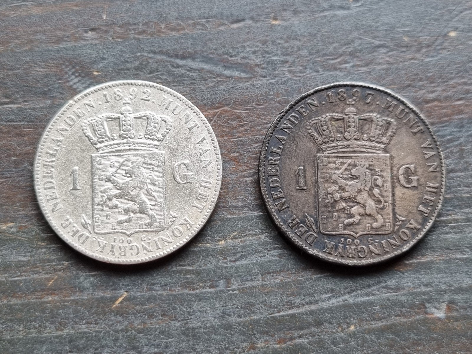 gulden 1892 en 1897 Wilhelmina langhaar, Ophalen of Verzenden, Koningin Wilhelmina, 1 gulden, Zilver