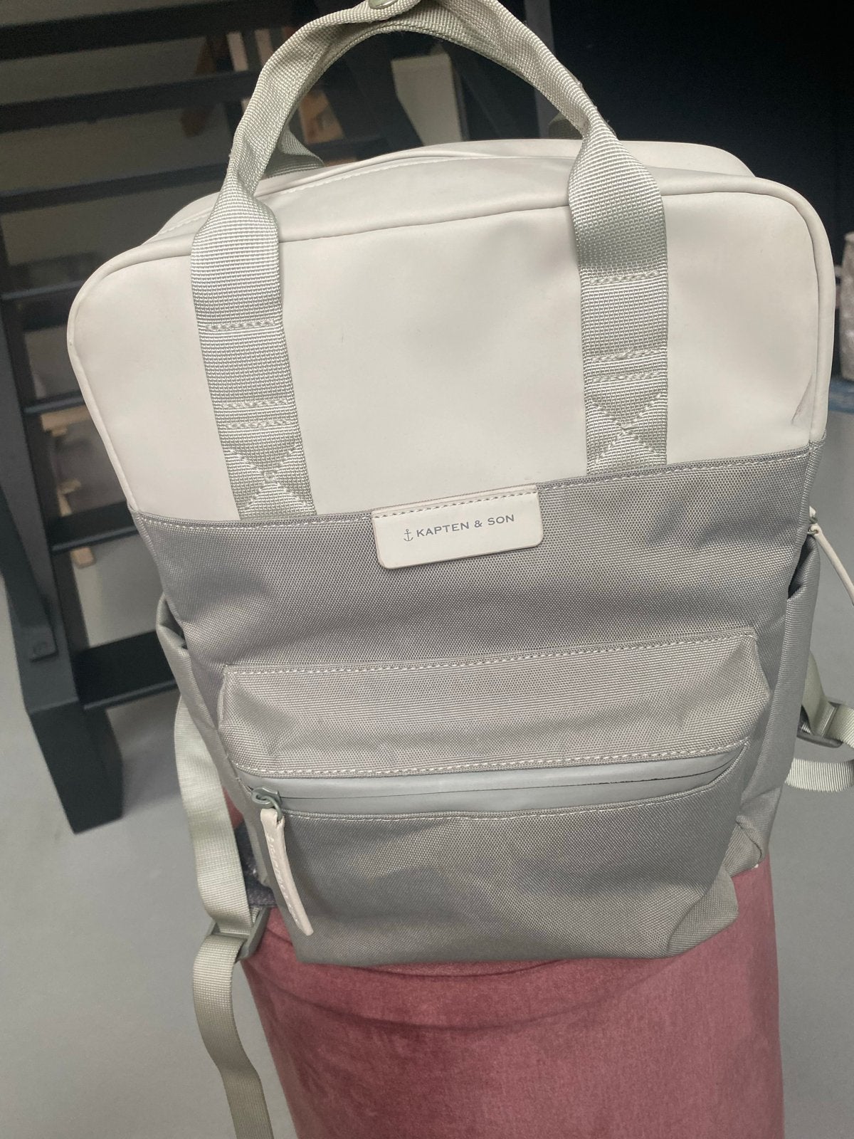 Rugtas Kapten & Son - Zo goed als nieuw, voor laptop, Overige merken, 25 tot 40 cm, Ophalen of Verzenden, Zo goed als nieuw
