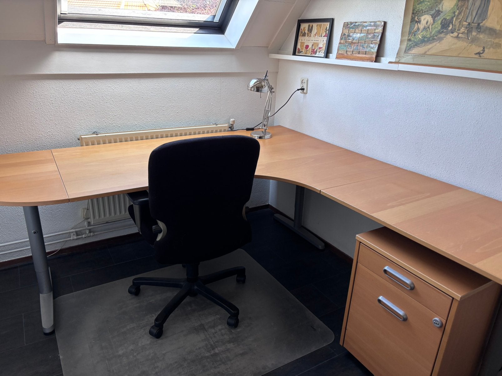 Hoekbureau Galant IKEA, Gebruikt, Hoekbureau, In hoogte verstelbaar, IKEA