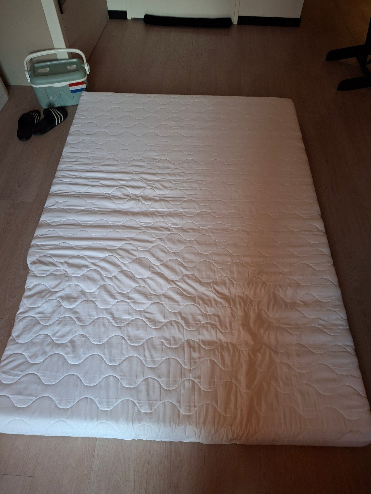 Traagschuim matras 140x200 met uitgesneden hoek, Ophalen, Gebruikt, Tweepersoons, 140 cm