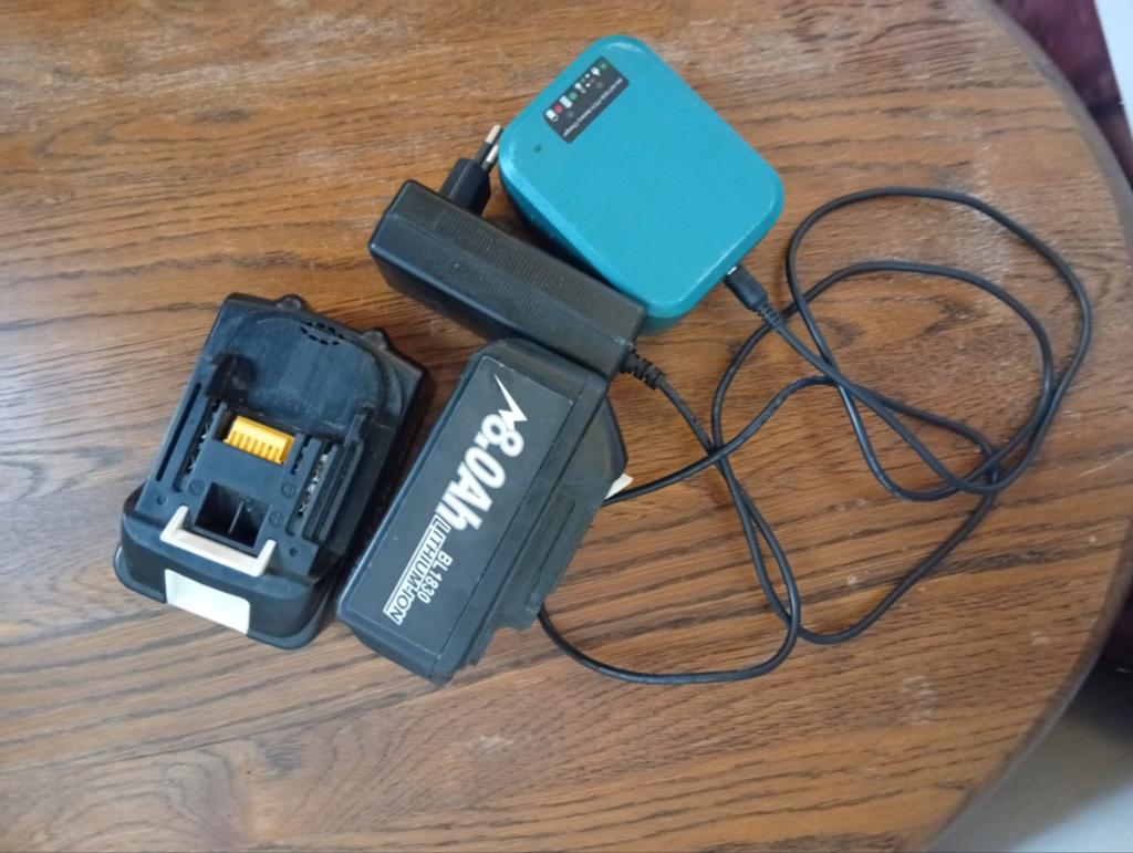 Makita accu en lader set 18V 8.0Ah, Ophalen of Verzenden, Gebruikt