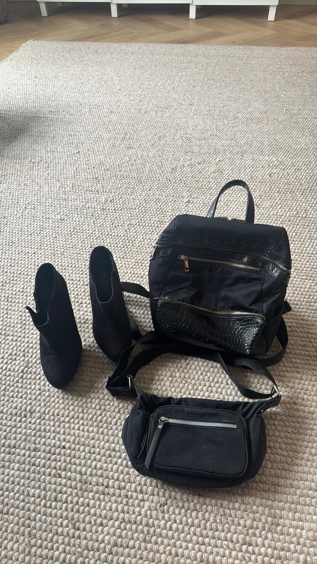 Free bags and H&M boots size39, Ophalen, Zo goed als nieuw, Zwart