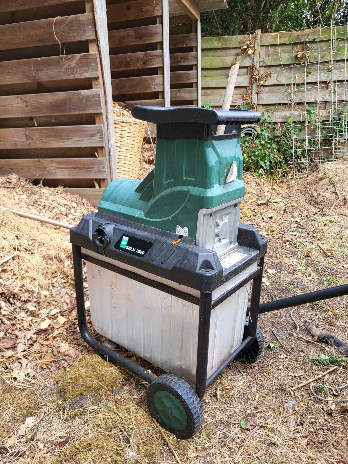 Land goed GSLN 2800 hakselaar met bak, Tuin en Terras, Hakselaars, Ophalen, Land goed, Gebruikt, Met opvangbak