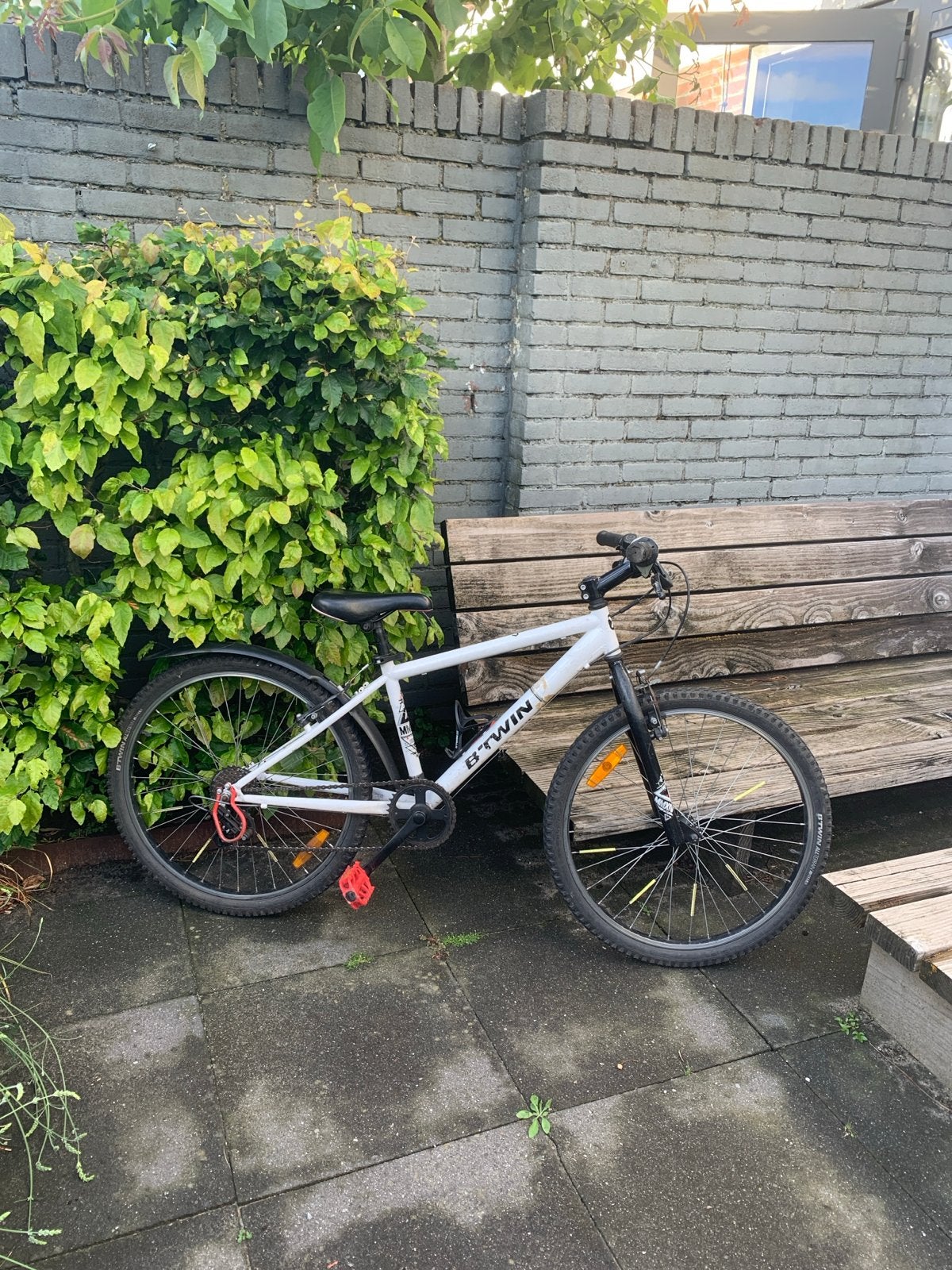 B'TWIN Kinderfiets 24 inch - Wit/Zwart, Fietsen en Brommers, Fietsen | Jongens, Ophalen, Gebruikt, 24 inch, Versnellingen