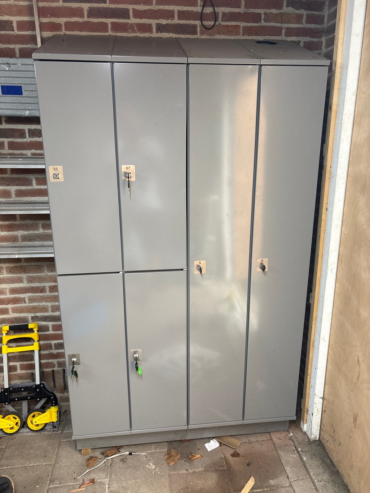 Grijze metalen lockers met sleutels, Huis en Inrichting, Ophalen, Gebruikt