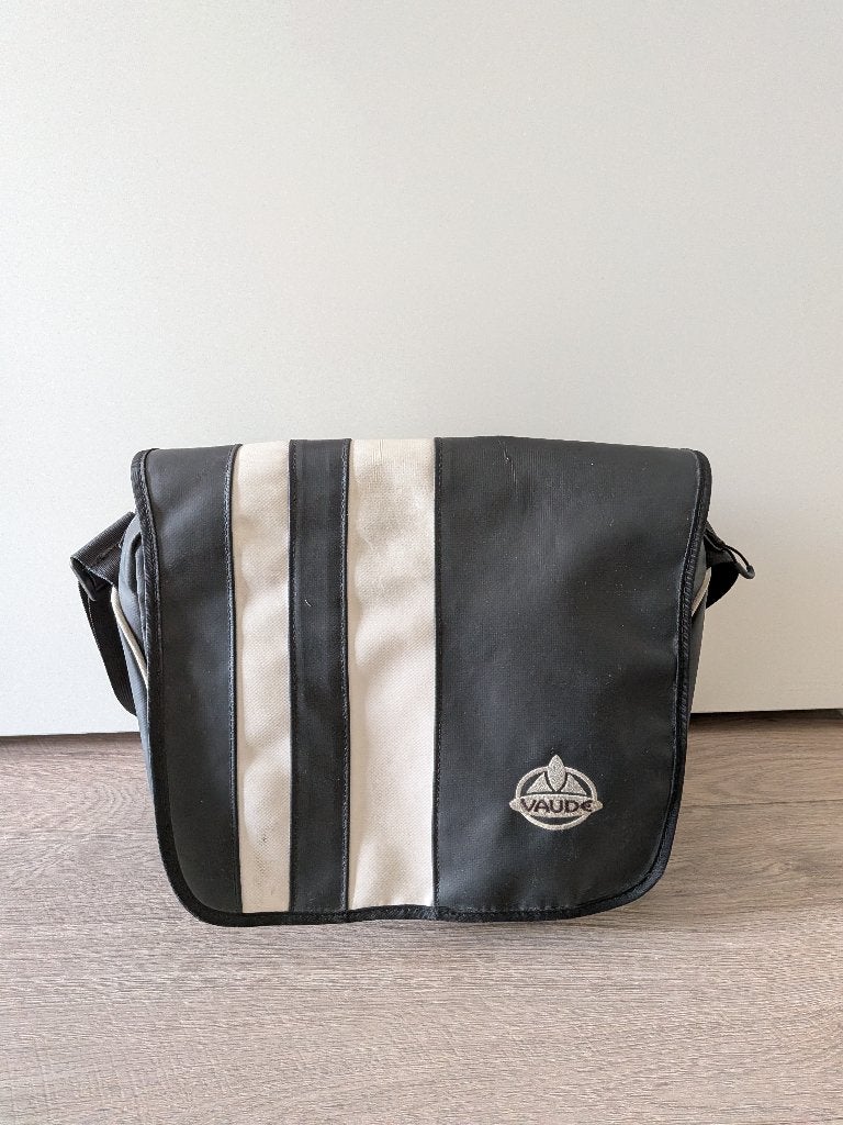 Vaude reis- of laptopschoudertas, Ophalen, Gebruikt, Zwart, Schoudertasje