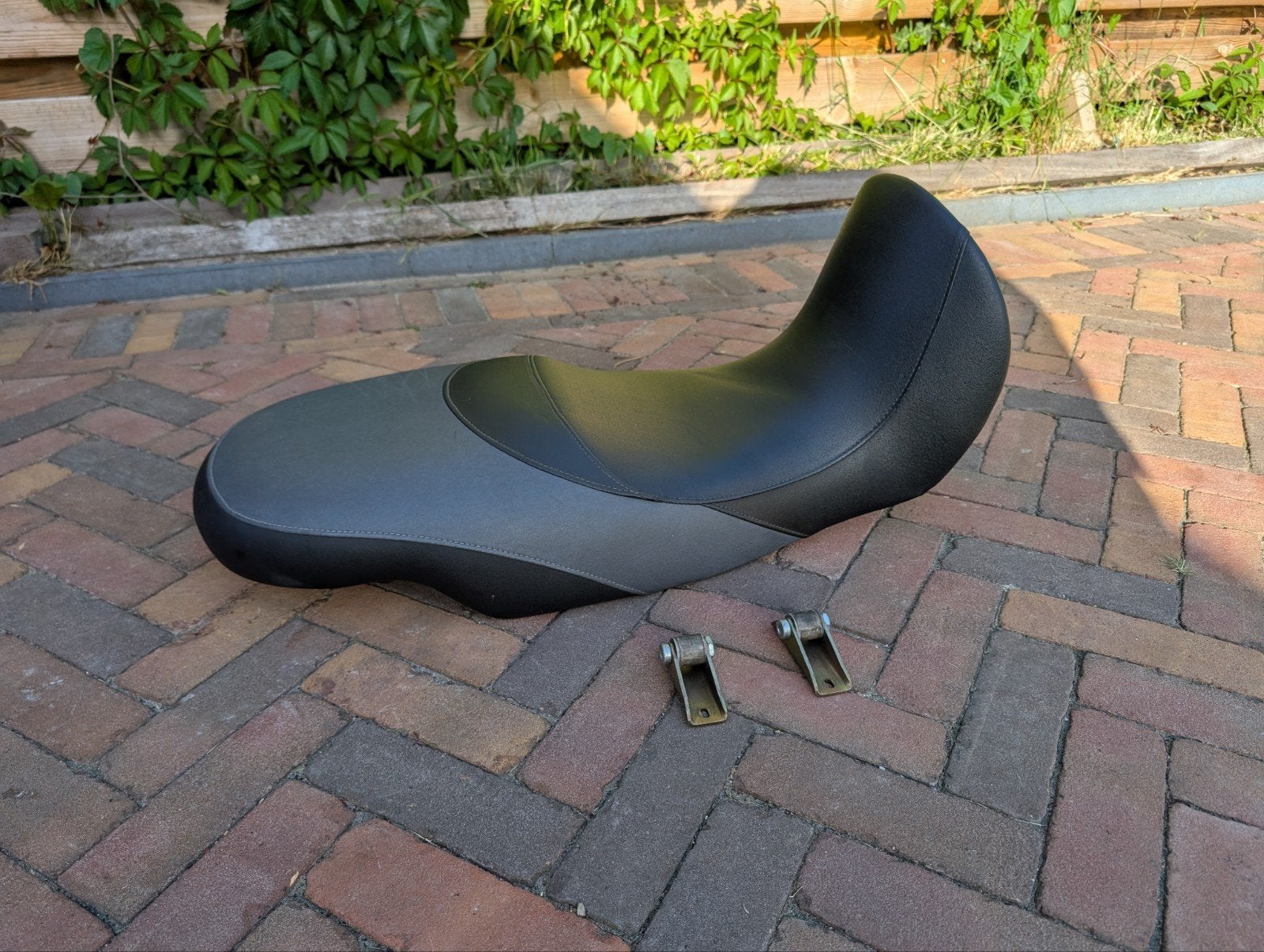 Verlaagd zadel met montagebeugels voor BMW R 1150 GS, Ophalen of Verzenden