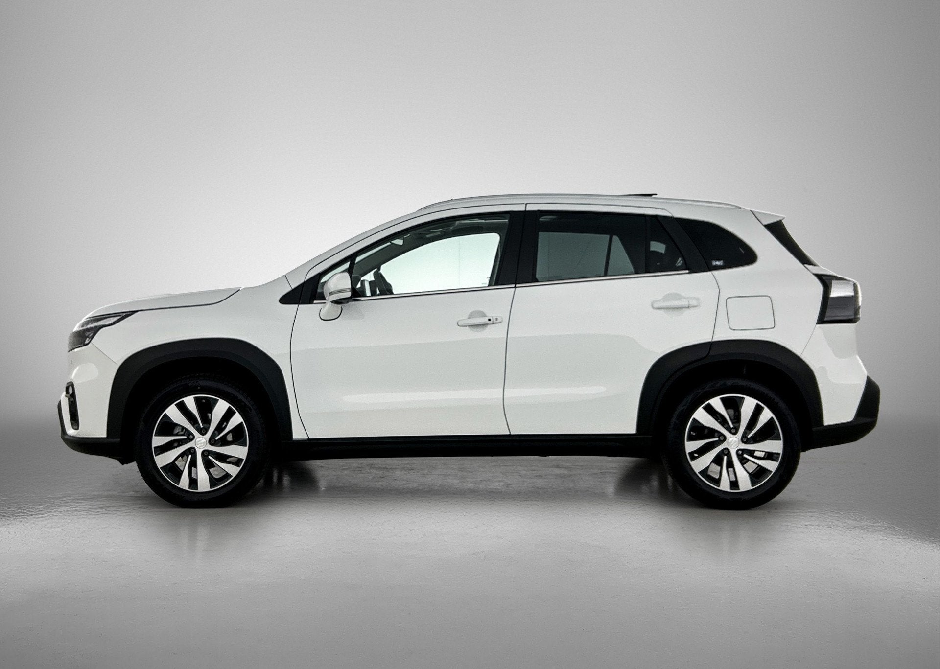 Suzuki S-Cross 1.4 Boosterjet Style Smart Hybrid | Panorama, Auto's, Verwarmde buitenspiegels, Gebruikt, 4 cilinders, Wit