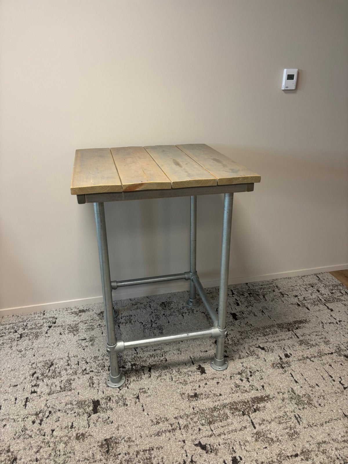 Statafel bartafel hout, Ophalen, Zo goed als nieuw