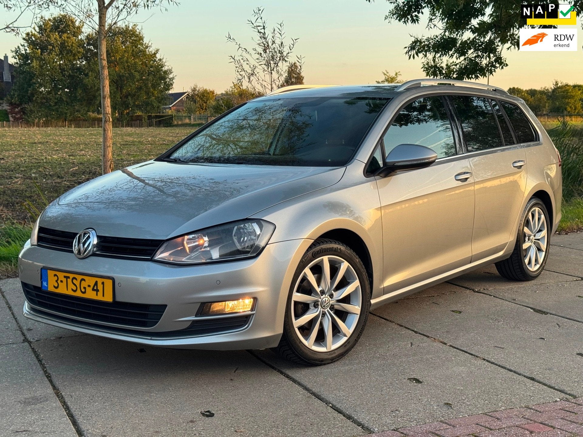 Volkswagen Golf Variant 1.2 TSI Highline 105PK DSG|CLIMA|CRU, Auto's, Gebruikt, Zwart, 4 cilinders, Alcantara