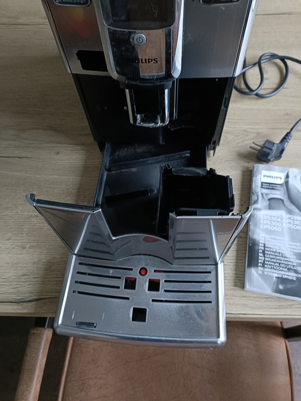 Philips Koffiemachine - Compleet met handleiding, Witgoed en Apparatuur, Ophalen, Afneembaar waterreservoir, Gebruikt, Koffiemachine