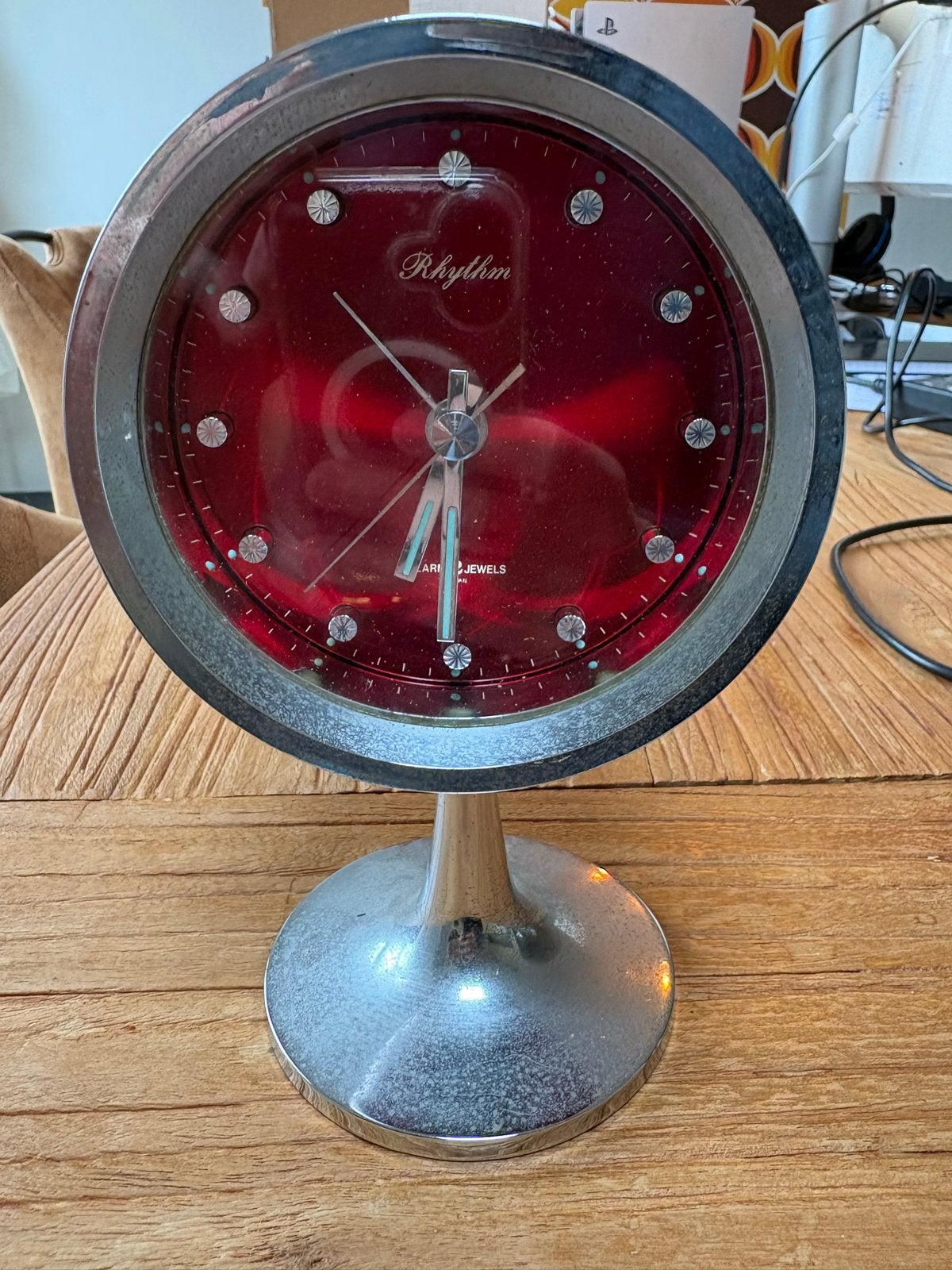 Vintage Rhythm Tafelklok 2 Jewels - Rood/Chroom - Mechanisch, Ophalen of Verzenden