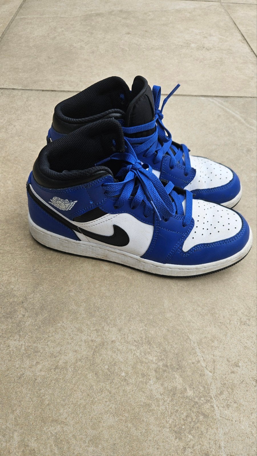 Nike air Jordan mid 1, Kinderen en Baby's, Ophalen of Verzenden, Jongen of Meisje, Schoenen