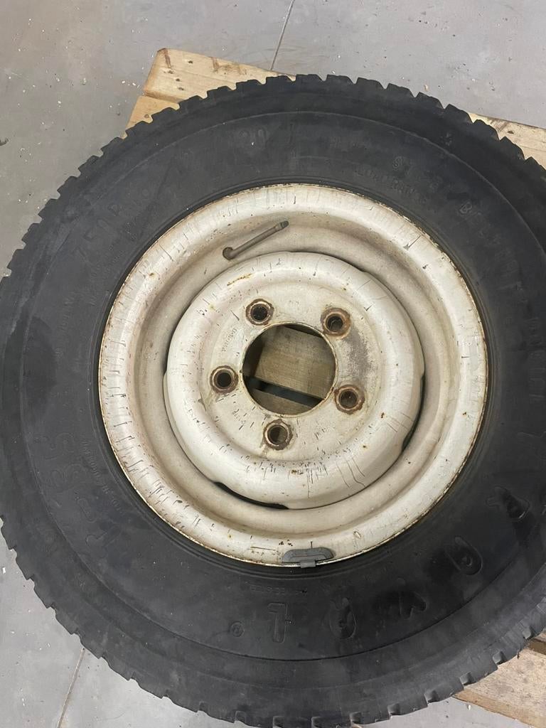 Land Rover velg stalen met band, Ophalen