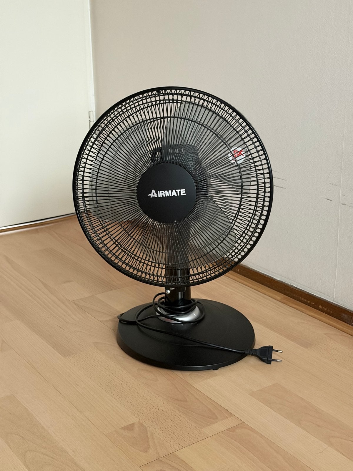 Ventilator met 3 standen - AirMate, Ophalen, Zo goed als nieuw, Tafelventilator