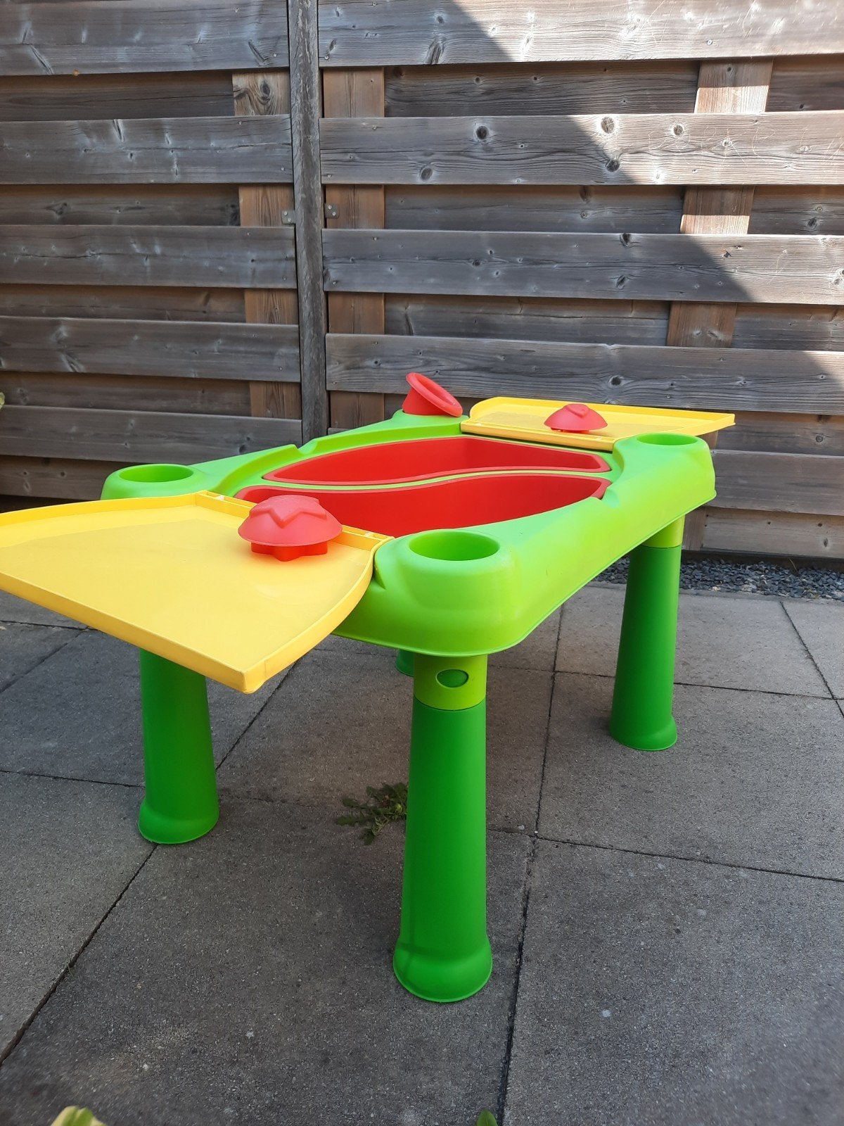 Water- en zandtafel Keter, Ophalen, Zo goed als nieuw