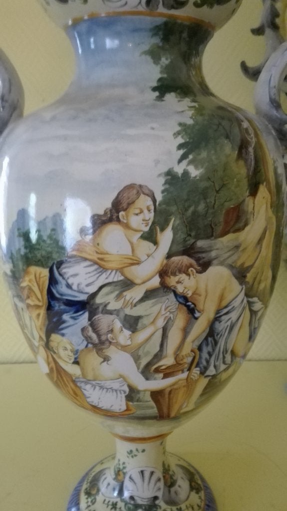 groot paar majolica urbino stijl vazen 19e eeuw italy, Ophalen