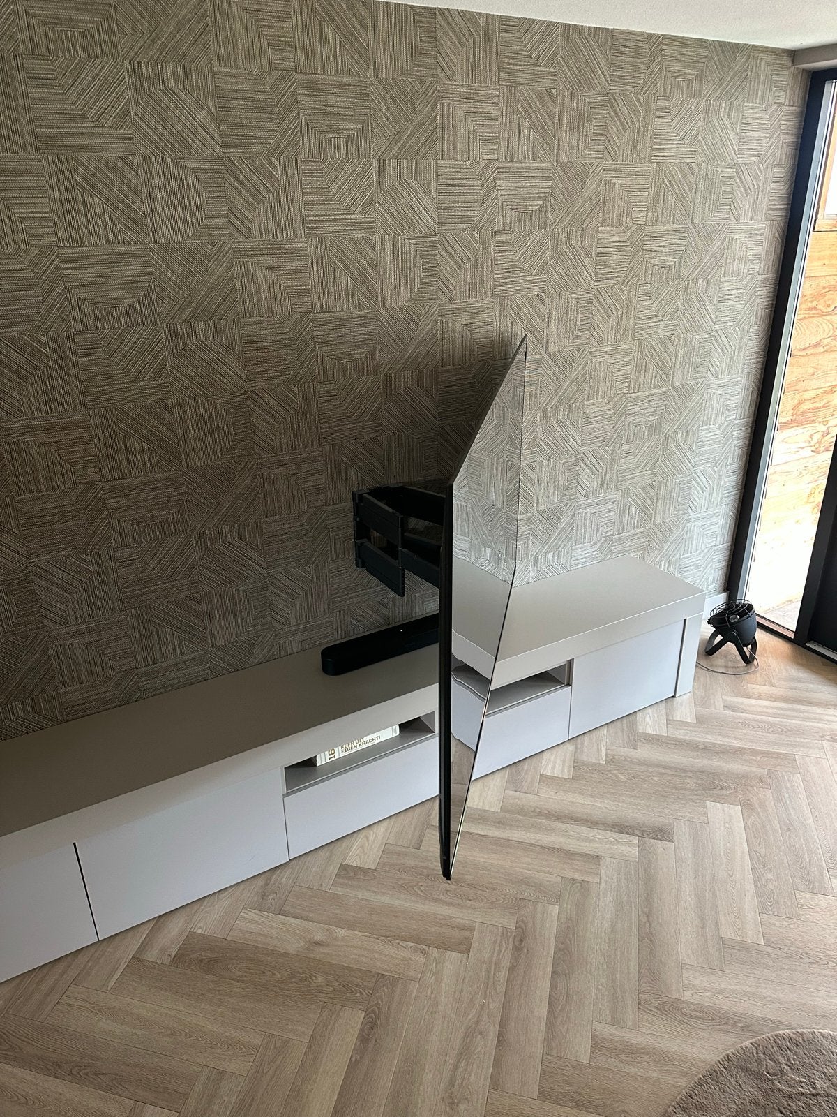 Vogel draaibare muurbeugel voor 75” tv, Audio, Tv en Foto, Televisiebeugels, Ophalen, Zo goed als nieuw