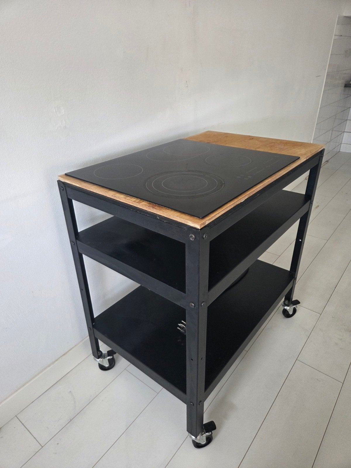 Keramische kookplaat op werkbank, Huis en Inrichting, Ophalen, 25 tot 50 cm, Minder dan 100 cm