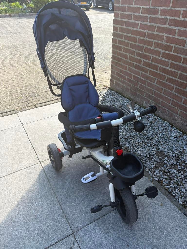 Kinder driewieler met duwstang, Fietsen en Brommers, Ophalen of Verzenden, Zo goed als nieuw, Duwstang
