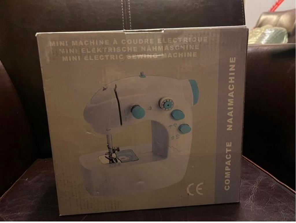 Compacte mini naaimachine nieuw, Ophalen of Verzenden, Nieuw, Naaimachine, Overige merken