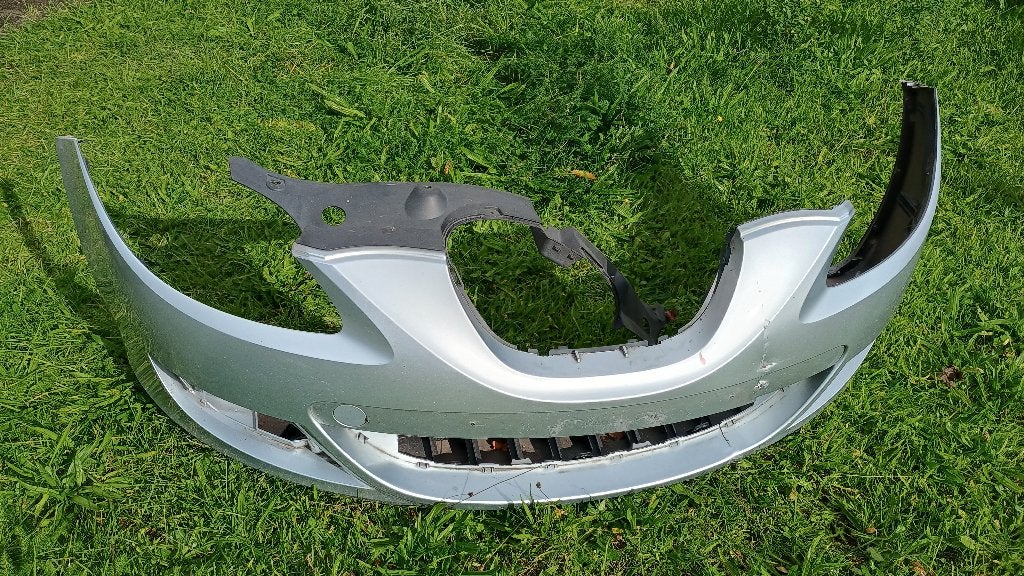 Voorbumper Seat Leon 2008 zilver LS7Y 1P1, Ophalen, Gebruikt, Voor, Bumper