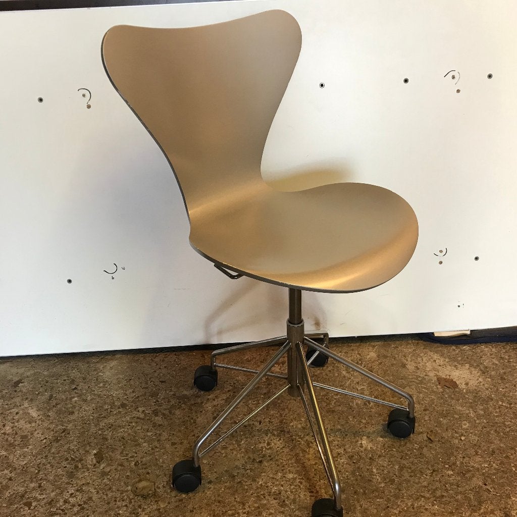Fritz Hansen vlinder stoel 3117 bureaustoel vintage, Zwart, Ophalen of Verzenden, Nvt, Nvt