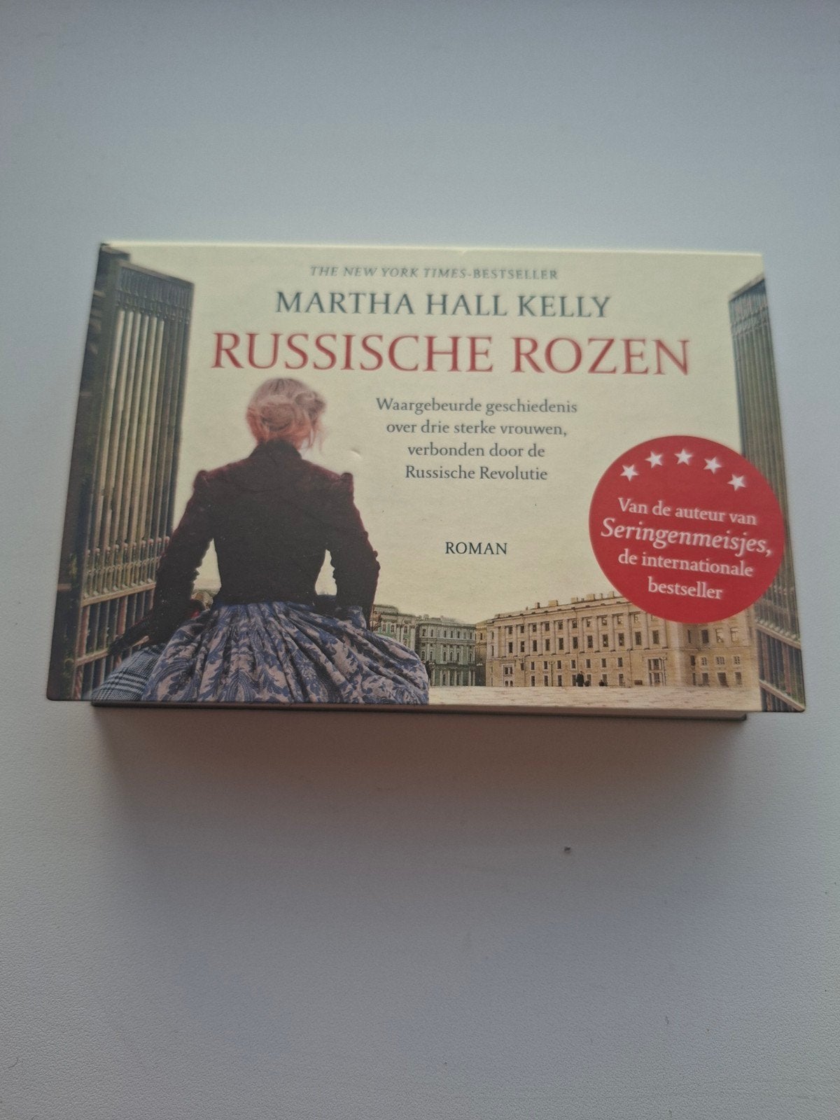 Martha Hall Kelly - Russische rozen, Boeken, Martha Hall Kelly, Nieuw, Ophalen of Verzenden, Amerika