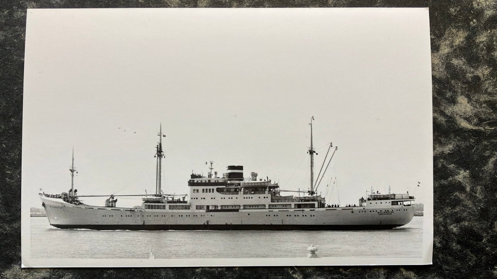 WILLEMSTAD  ('38/'50) KNSM  grijze romp, Ophalen of Verzenden, Zo goed als nieuw, Kaart, Foto of Prent