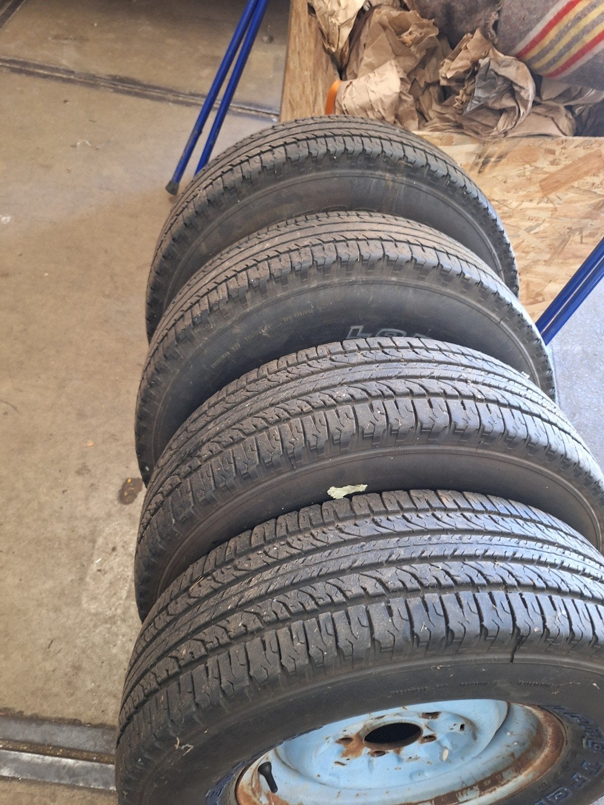 4 banden bf goodrich 225/75r15, Ophalen