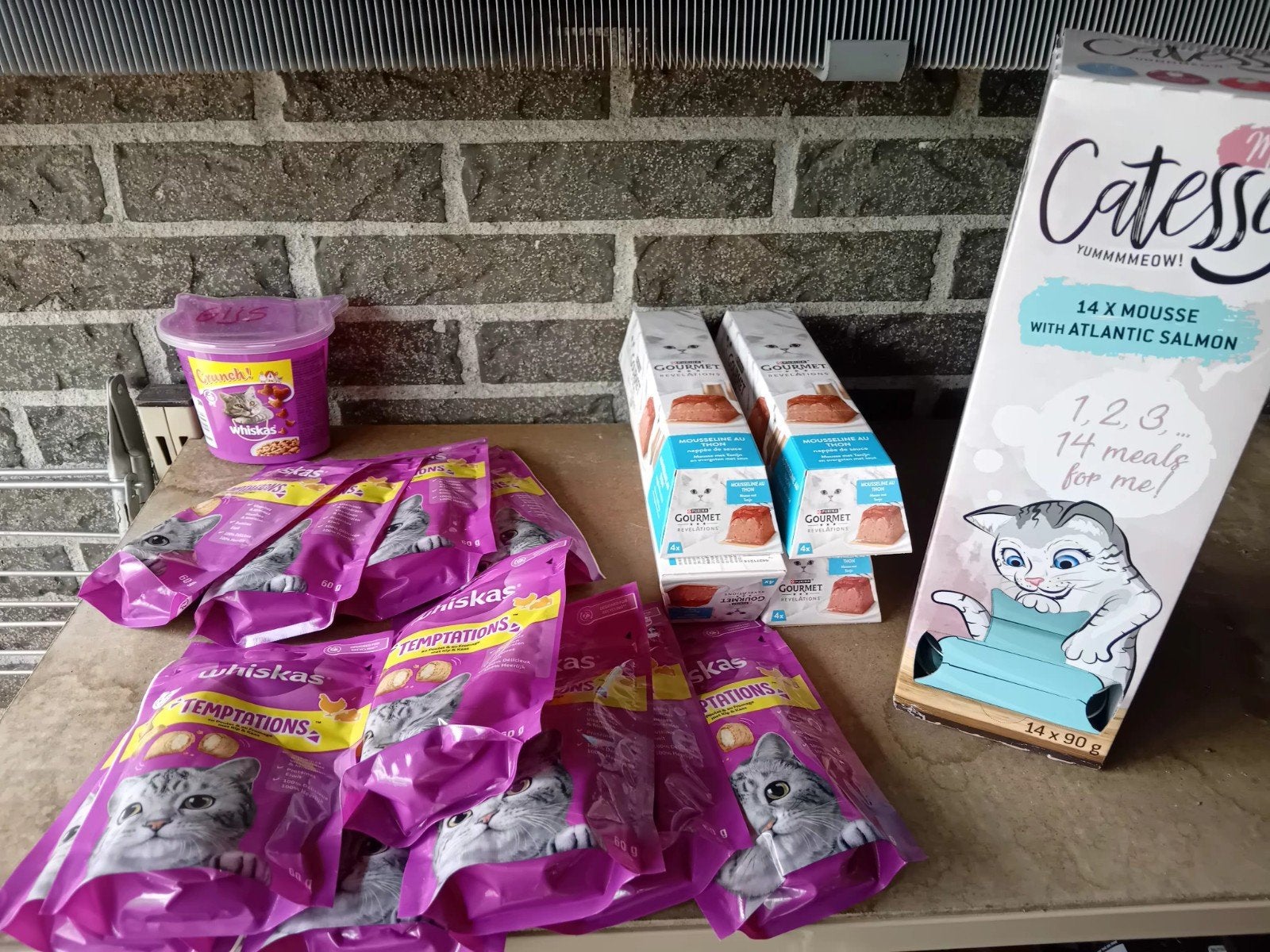 Kattenvoer, Ophalen, Kat