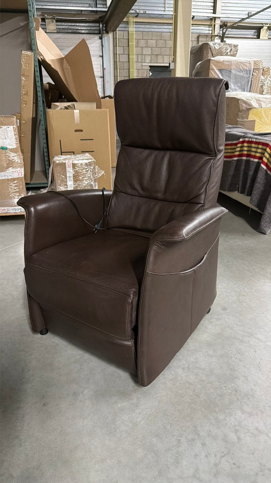 Sta- op stoel leer, Huis en Inrichting, Fauteuils, Ophalen, Zo goed als nieuw, 50 tot 75 cm, Leer