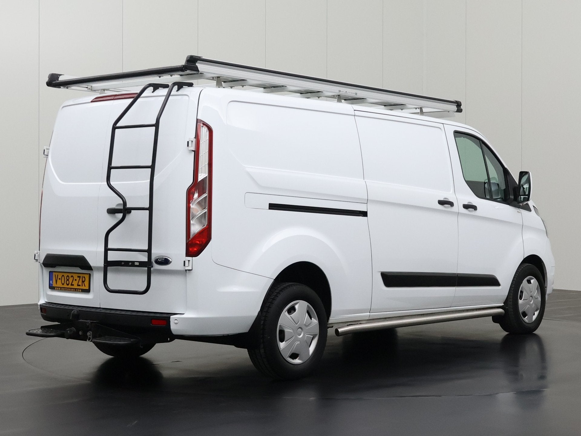 Ford Transit Custom 2.0TDCI Lang Imperiaal | Trekhaak | Airc, Voorwielaandrijving, Gebruikt, Euro 6, 4 cilinders