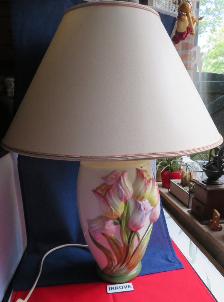 TAFEL LAMP MET TULPEN * Keramiek *, Huis en Inrichting, Verzenden, Bloemen, Zo goed als nieuw, Minder dan 50 cm