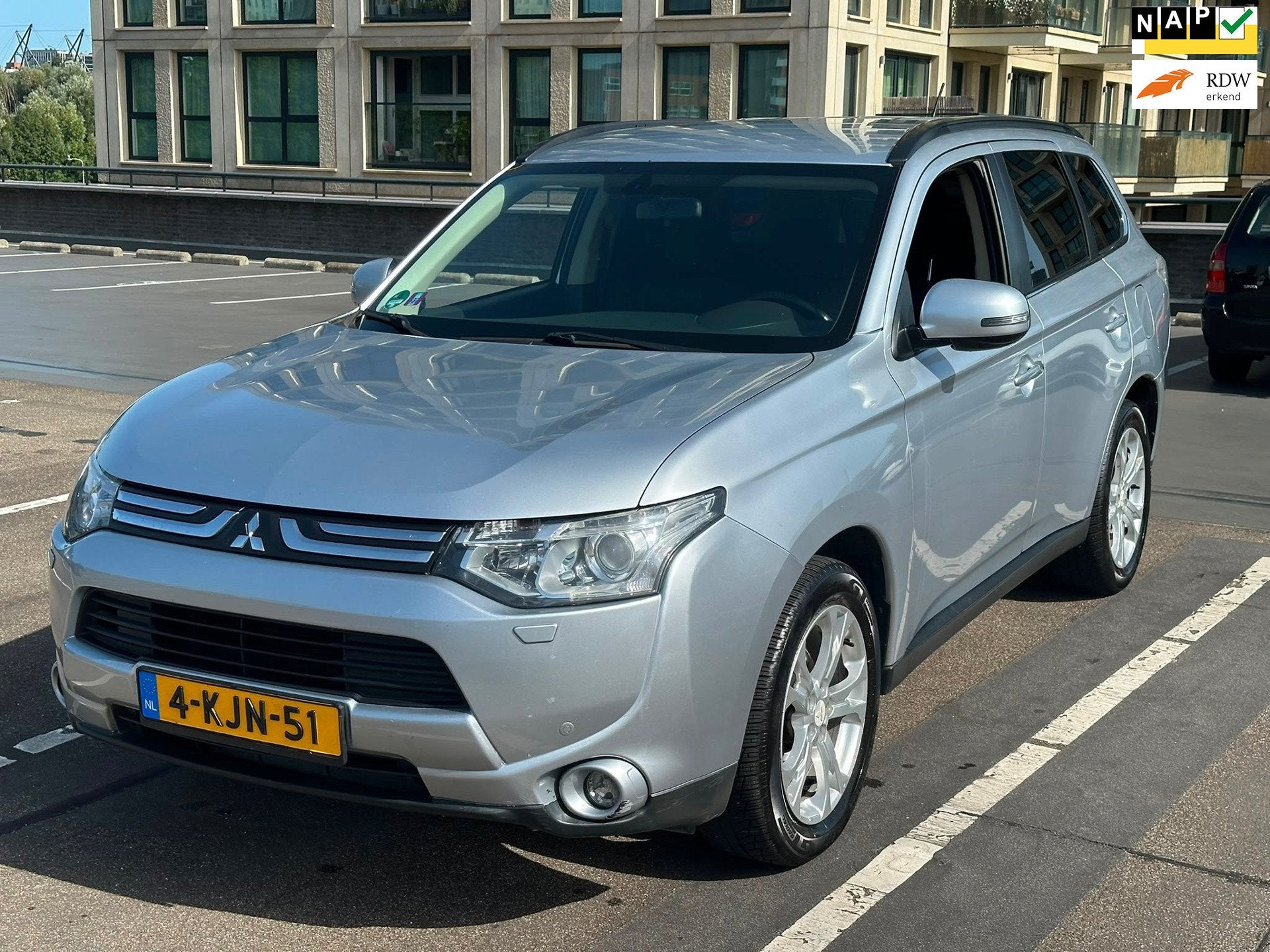 Mitsubishi Outlander 2.0 Intense+ 7P Automaat Clima Cruise C, Auto's, 4 cilinders, 150 pk, 7 stoelen, Origineel Nederlands