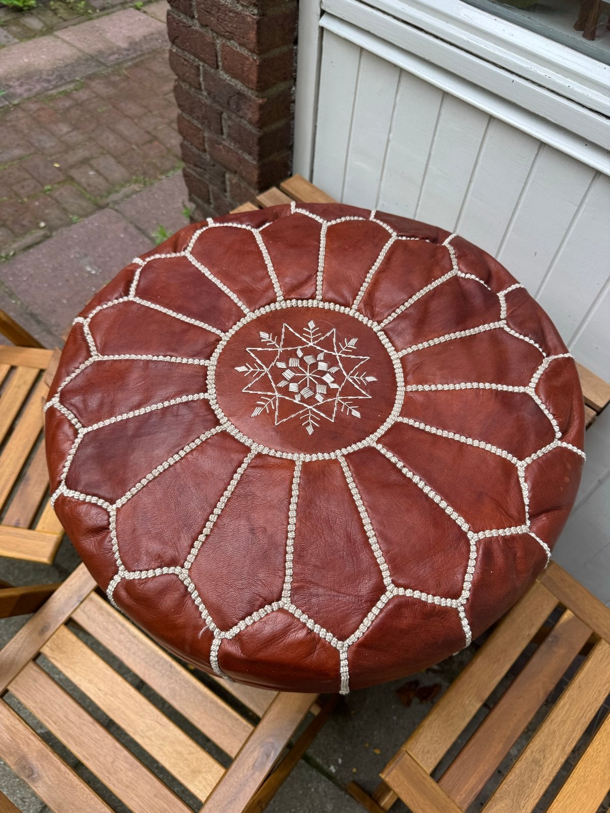 Marokkaanse Koeienleer Poef - Handgemaakt, Ophalen, Minder dan 50 cm, Gebruikt, Rond