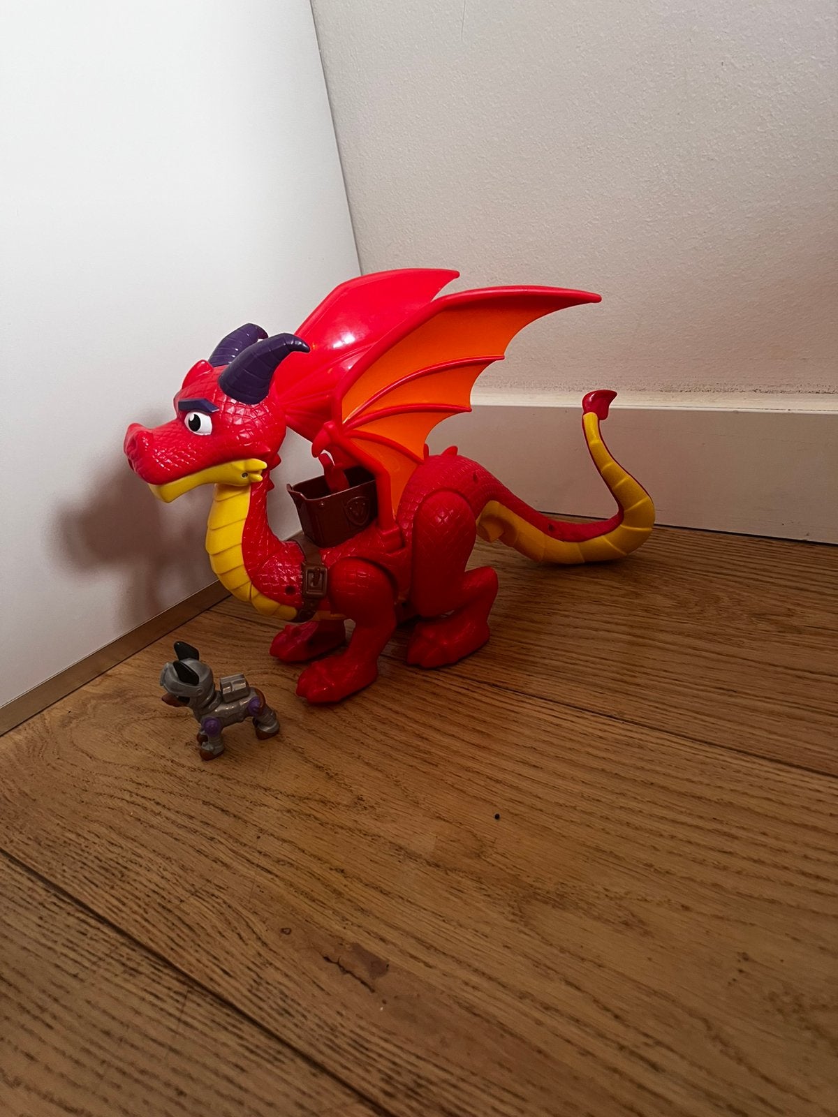 Paw Patrol Rescue Knights Rocky en draak Flame, Ophalen, Zo goed als nieuw