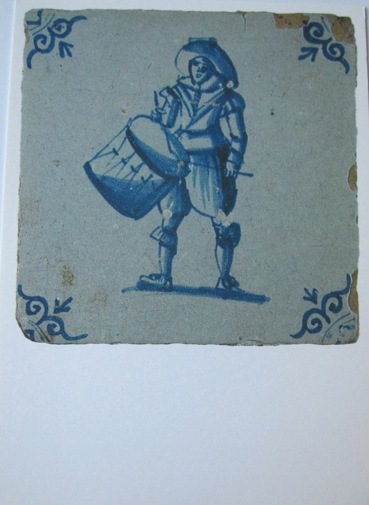 Kaart van een tegel met tamboer, Ophalen of Verzenden, 1980 tot heden, Gelopen, Overige thema's