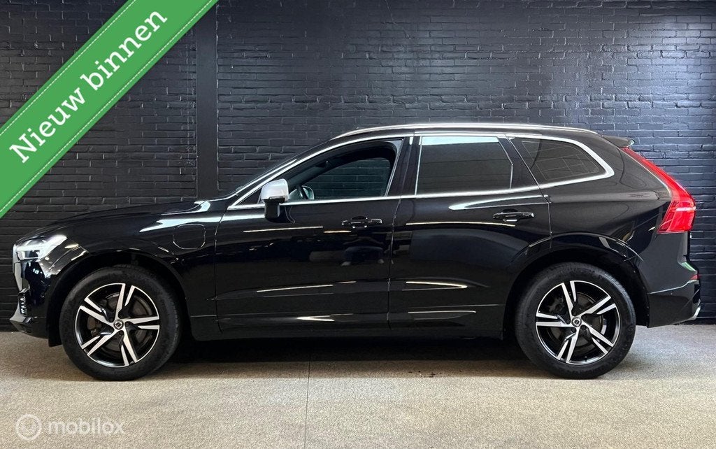 Volvo XC60 2.0 T8 Twin Engine AWD R-Design PANO TREKHAAK BTW, Auto's, Volvo, Automaat, Gebruikt, 4 cilinders, Plug-in hybride