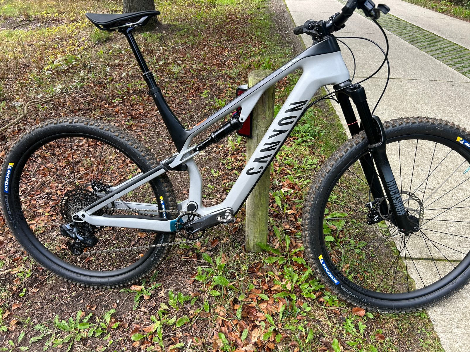 Canyon Neuron CF 8 XL | Carbon SRAM AXS Magura MT5 Bontrager, Fietsen en Brommers, 57 cm of meer, Fully, Zo goed als nieuw, Ophalen
