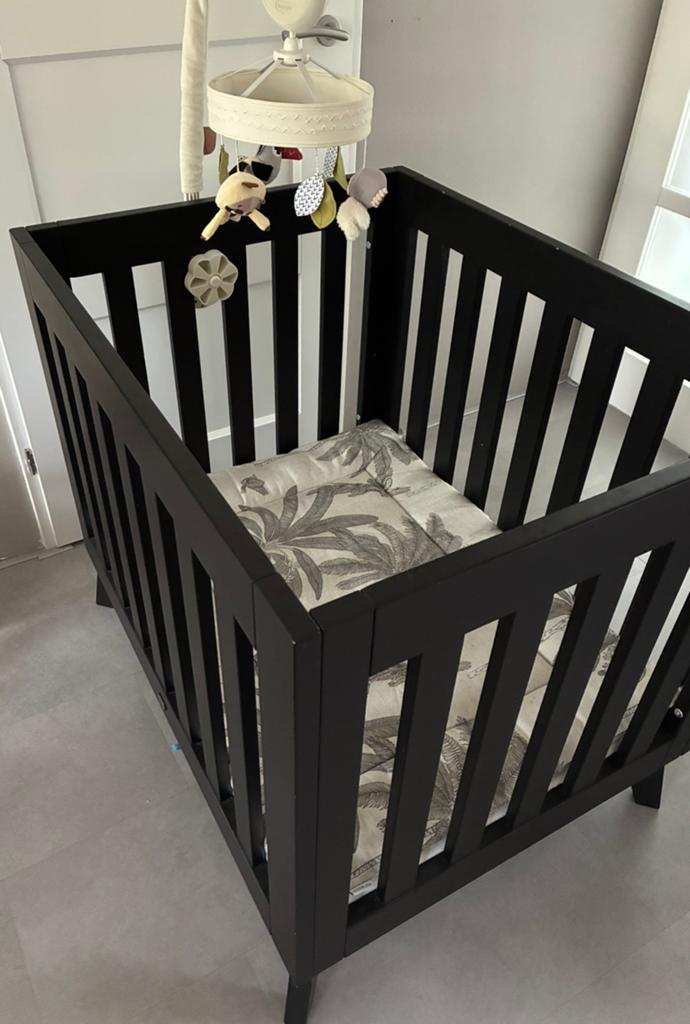Complete Baby box TWF Riva, Kinderen en Baby's, Ophalen of Verzenden, Zo goed als nieuw, Boxkleed