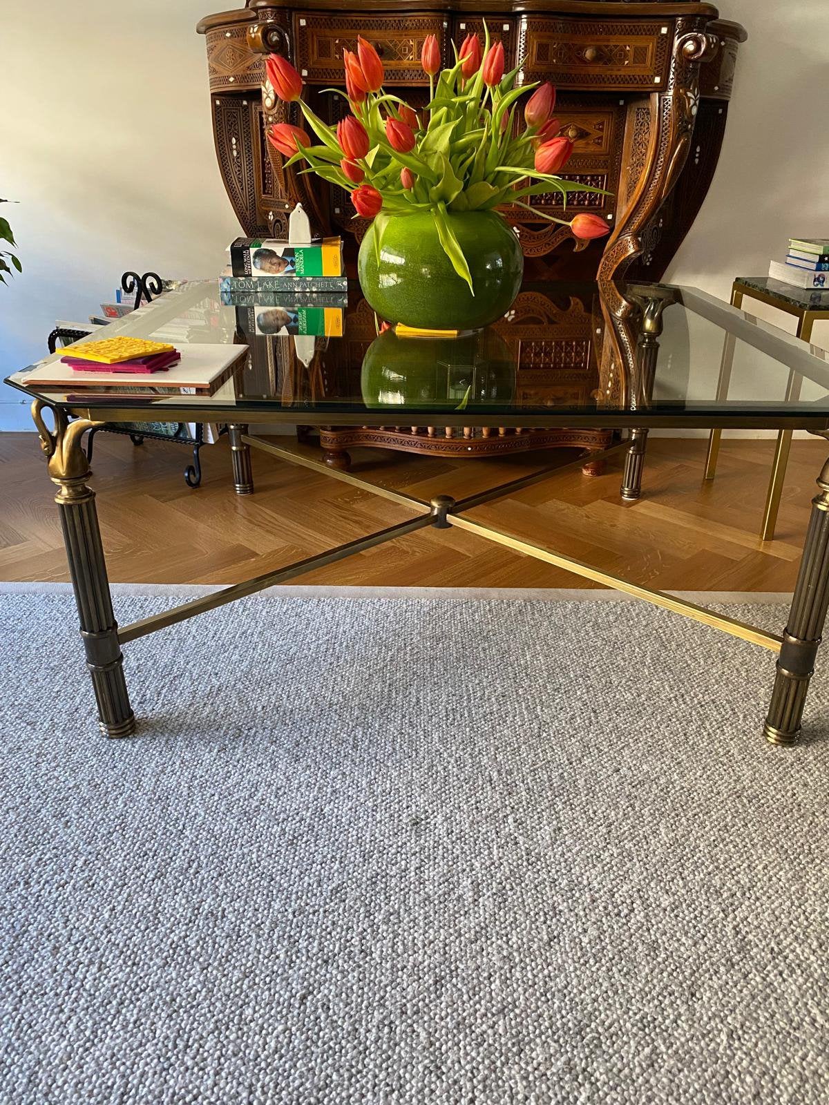 Salontafel met mooie messing poten, Ophalen, 100 tot 150 cm, Zo goed als nieuw, 25 tot 50 cm