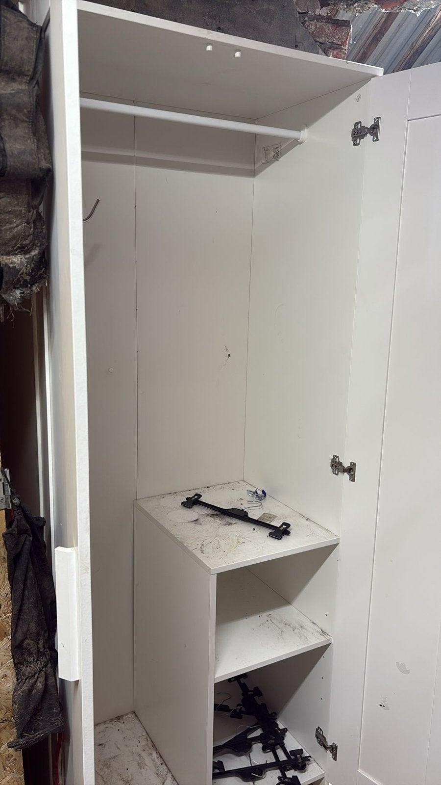 Witte kleding kast ( is gebruikt als stalkast ), Ophalen of Verzenden, Gebruikt, Overige houtsoorten, 170 cm of meer