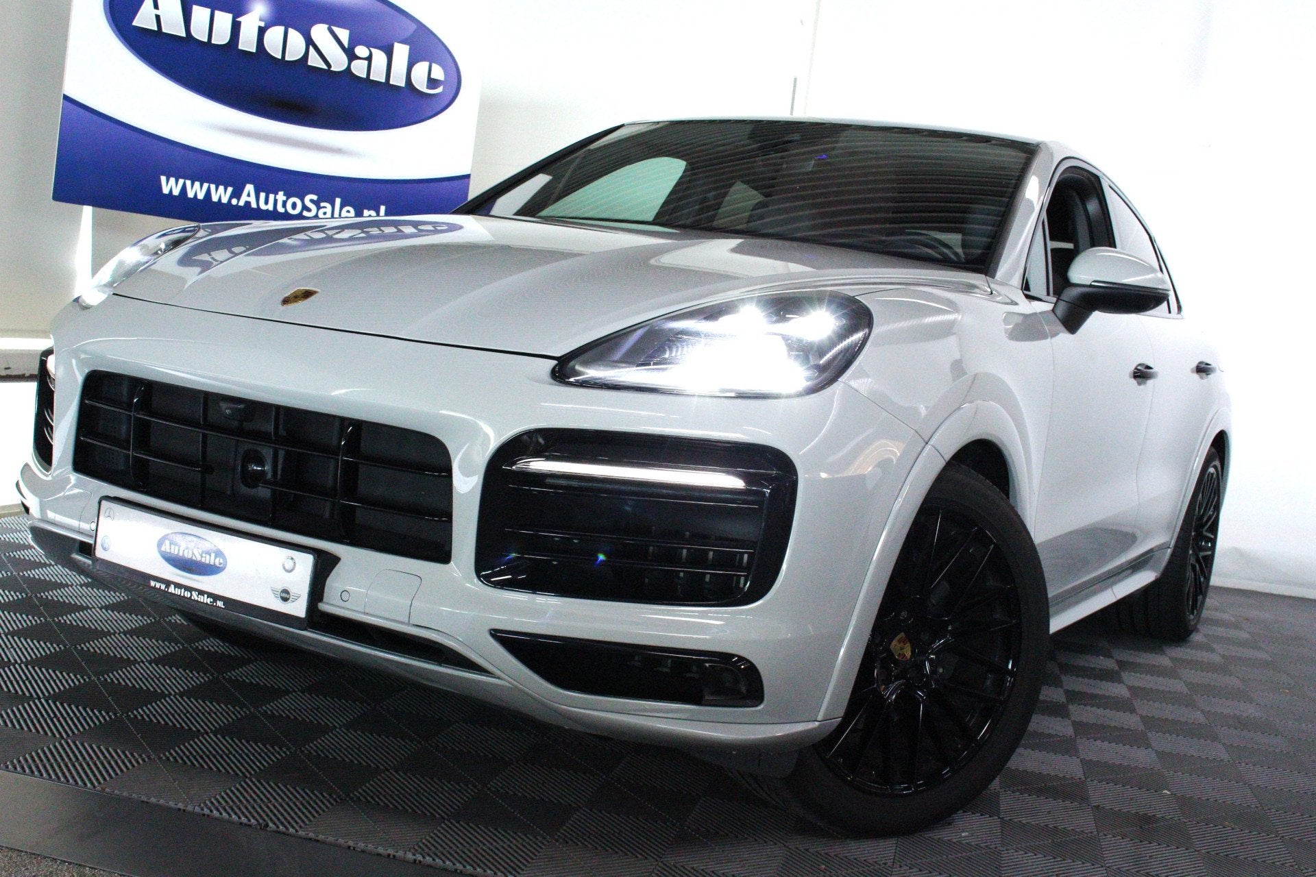 Porsche Cayenne Coupé 3.0 E-Hybrid KRIJT SPORT DESIGN NL AU, Automaat, Cayenne, Gebruikt, Euro 6