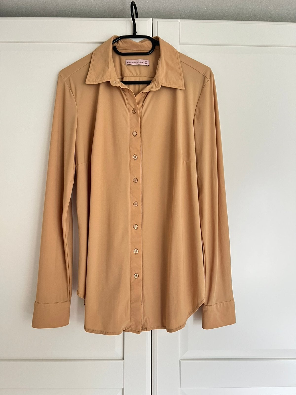 Studio anneloes poppy blouse L beige travelstof, Kleding | Dames, Blouses en Tunieken, Beige, Maat 42/44 (L), Ophalen of Verzenden