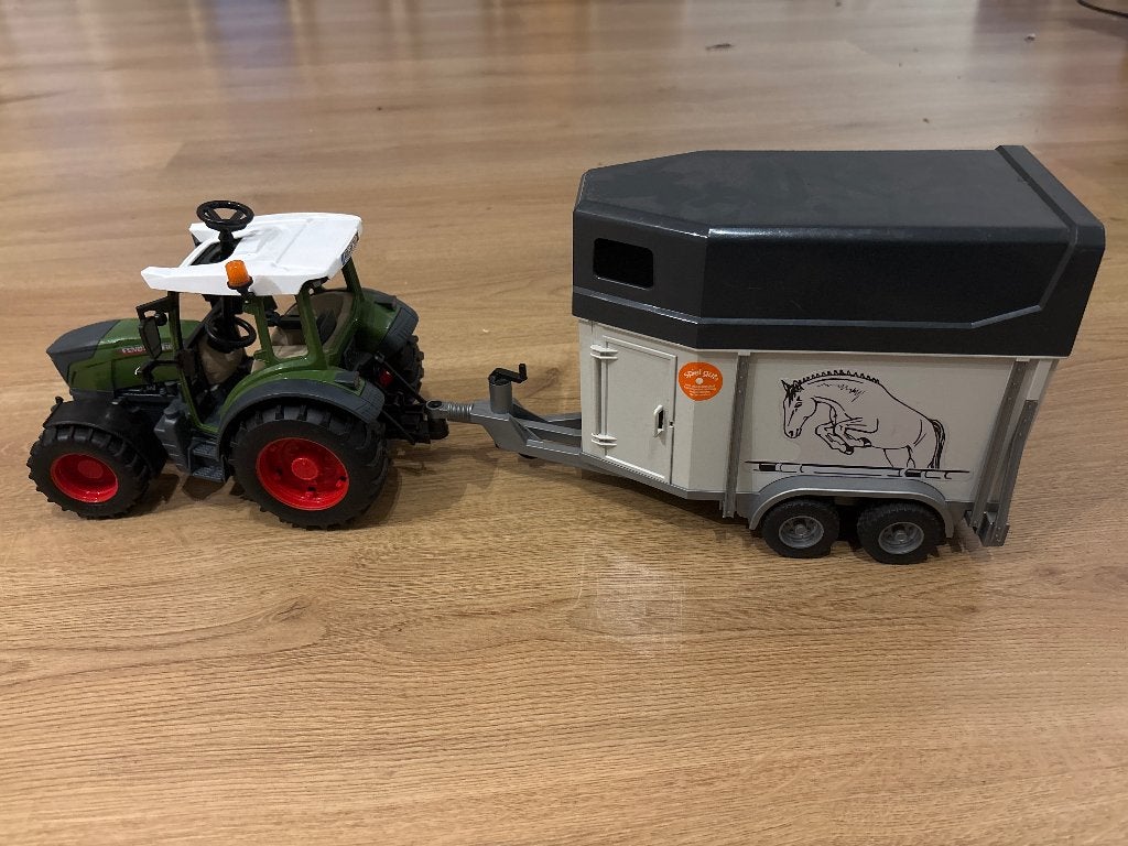 Trekker met paarden trailer, Ophalen, Gebruikt