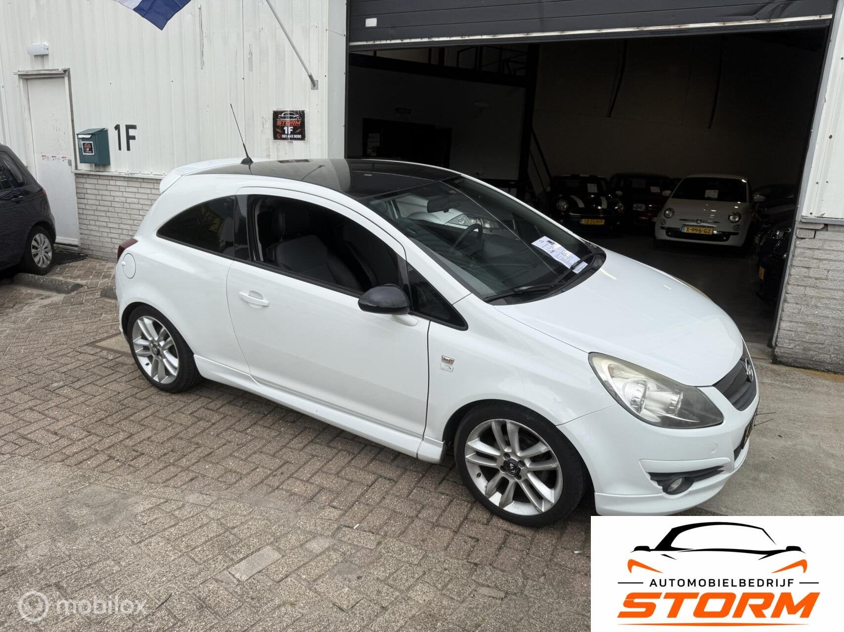Opel Corsa 1.4-16V OPC-Line, Voorwielaandrijving, Gebruikt, 4 cilinders, Wit
